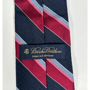 Brooks Brothers Makers and Merchants 100% Silk Stripes Men’s Neck Tie Made USA